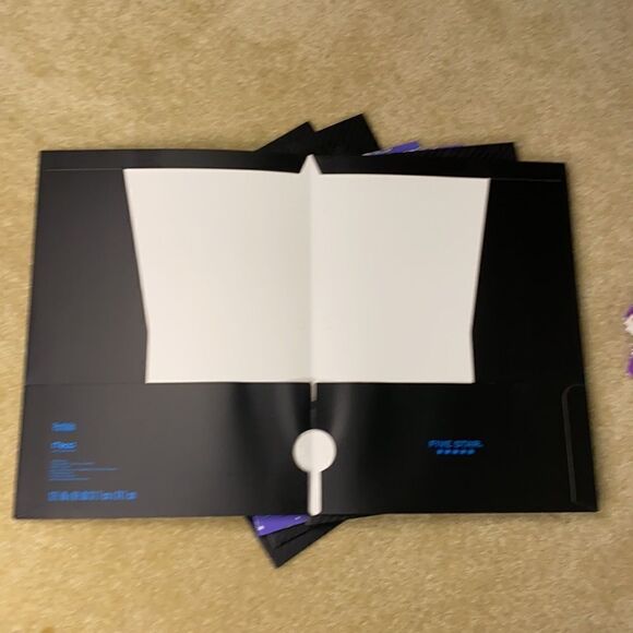 Pencil Cases and Folders Bundle - Picture 6 of 12